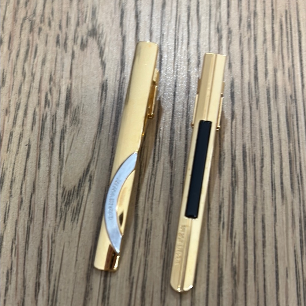 Nina Ricci Gold  color Tie Clips
